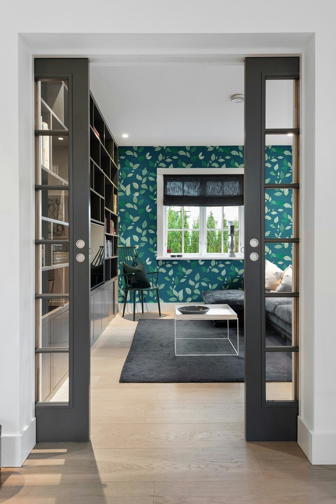 Picture of Milton Blue - 1041701-01